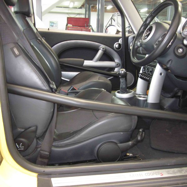 Mini (BMW) - CAMS Bolt-in Roll cage - Option C